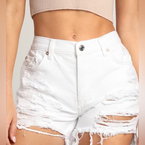 NEW FREE PEOPLE - Mid Rise Distressed Denim Shorts Maggie - Picture 1 of 9